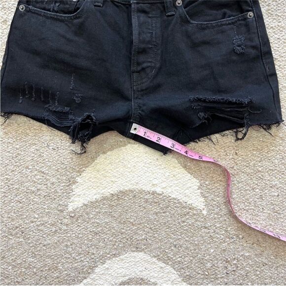 We The Free Size 25 Sofia Button Fly Black Distressed Denim Shorts Free People - Picture 9 of 9
